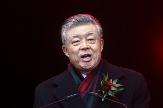 Chinese Ambassador to Britain Liu Xiaoming talks to the crowd following the Chinese Lunar New Year parade through central London, Britain January 26, 2020. REUTERS/Simon Dawson