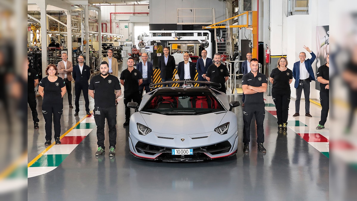 Lamborghini Aventador Achieves Milestone, Crosses 10,000 Units Production Mark