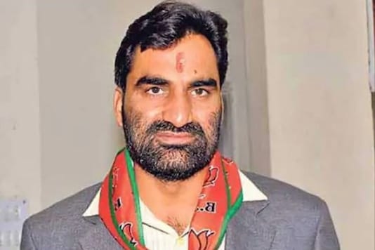 BJP Ally Hanuman Beniwal Quits 3 Parliamentary Panels in Support of Farmers' Protest