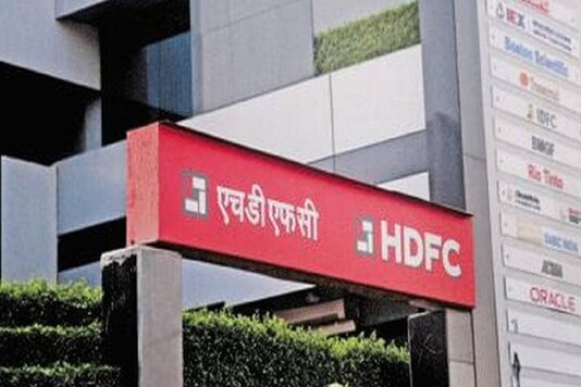 The valuation of HDFC jumped by Rs 20,857.99 crore to Rs 4,62,586.41 crore and that of HDFC Bank zoomed by Rs 15,393.9 crore to reach Rs 7,84,758.50 crore. 