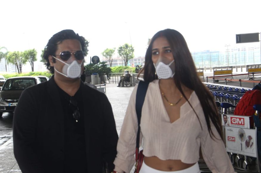Poonam Pandey & Sam Bombay Leave For Their Honeymoon, Spotted at Mumbai