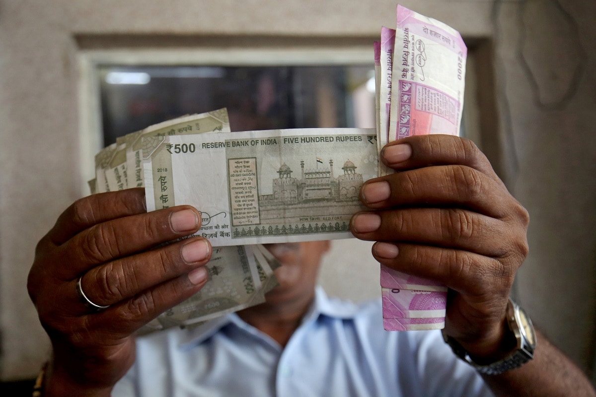 Rupee Surges 25 Paise to 73.80 Against US Dollar in Early Trade