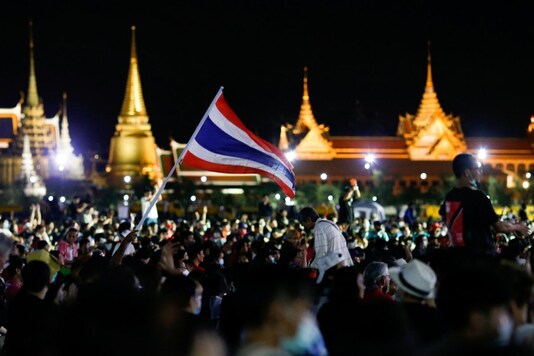 Pro-democracy protesters attend a mass rally to call for the ouster of Prime Minister Prayuth Chan-ocha's government and reforms in the monarchy, in Bangkok, Thailand, September 19, 2020. REUTERS/Soe Zeya Tun
