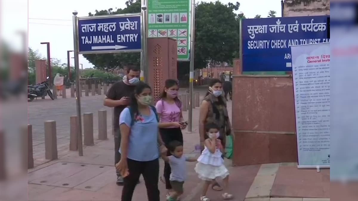 Taj Mahal, Agra Fort Reopen for Tourists from Today Amid Strict Coronavirus Safety Measures