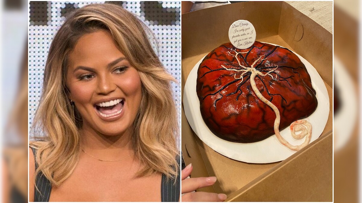 Chrissy Teigen Just Received a 'Placenta Cake' ahead of Her Third Baby(01)