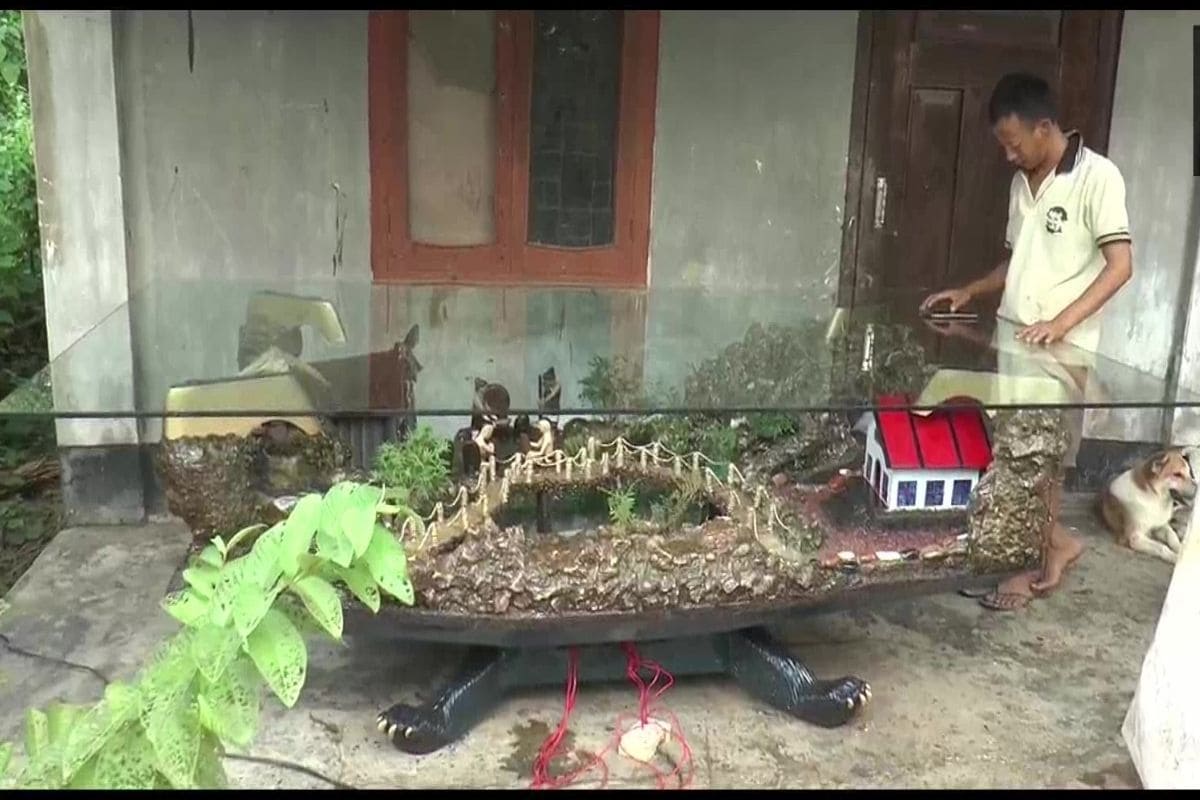 Nagaland Sculptor Spends Rs 1.7 Lakh to Carve out Massive Village Scenery from Wood, Gets No Buyers