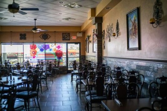 New Jersey, California Ease Dining Restrictions In Moves Toward Pre-pandemic Economies