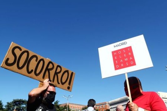 Madrid Bar And Restaurants Call For Help As COVID Crisis Hits