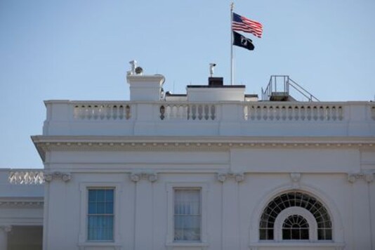 Removal Of Flag Honoring Veterans From White House Sparks Anger,Short Dark Purple Roots Blonde Hair