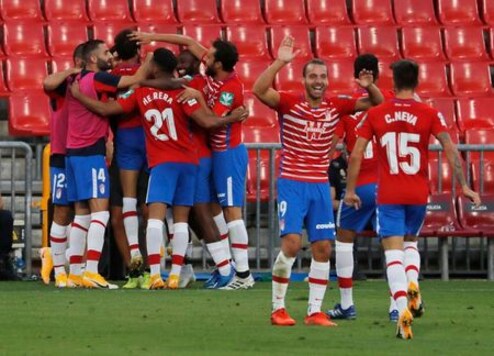 SOCCER-SPAIN-GCF-ATB-REPORT:Granada make strong start by beating Athletic, promoted Cadiz lose to Osasuna