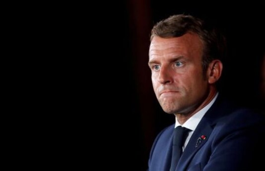 LEBANON-CRISIS:Macron presses Lebanese politicians as cabinet deadline looms