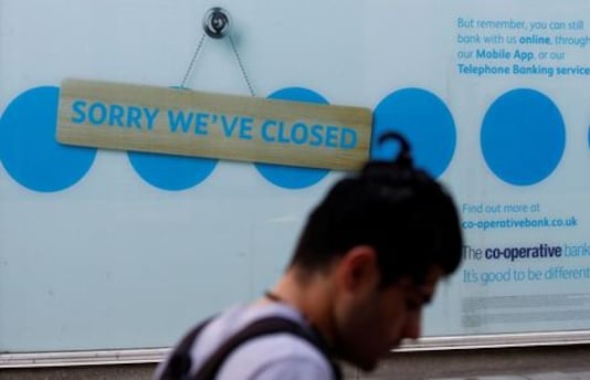 HEALTH-CORONAVIRUS-BRITAIN-ECONOMY:UK jobless rate rise sounds warning for bigger job losses ahead