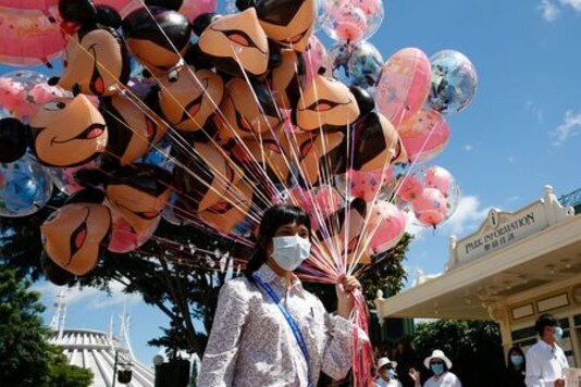 HEALTH-CORONAVIRUS-HONGKONG:Hong Kong to open bars, pools and theme parks after mass testing scheme