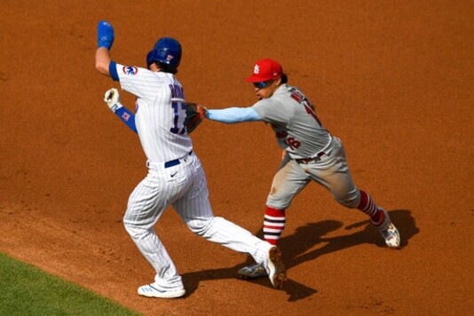 Hendricks Goes 8 Innings, Cubs Beat Cardinals 5-1