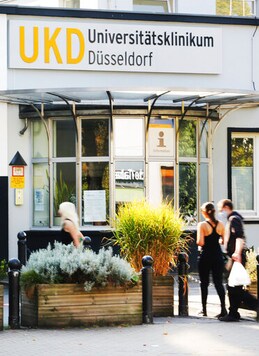 People enter the University Hospital in Duesseldorf, Germany, Tuesday, Sept. 15, 2020. German authorities say a hacker attack caused the partial failure of IT systems at a major hospital in Duesseldorf, and a woman
who needed urgent admission died after she had to be taken to another city for treatment. (Roland Weihrauch/dpa via AP) People enter the University Hospital in Duesseldorf, Germany, Tuesday, Sept. 15, 2020. German authorities say a hacker attack caused the partial failure of IT systems at a major hospital in Duesseldorf, and a woman
who needed urgent admission died after she had to be taken to another city for treatment. (Roland Weihrauch/dpa via AP)