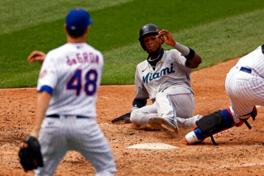 Rojas Gets Key Hit As Marlins Beat DeGrom, Mets 5-3