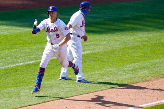 DeGrom Shines Vs Phils' Nola, Mets Get 17 Hits In 14-1 Romp