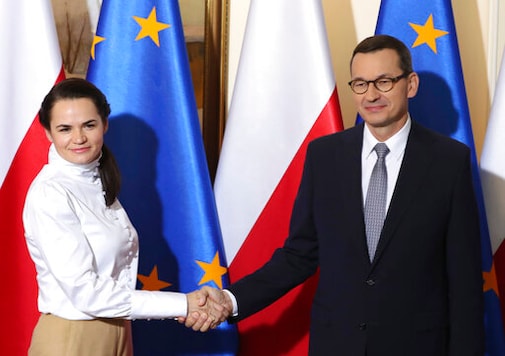 Polish PM Hands Belarus Opposition Leader Key To New Center