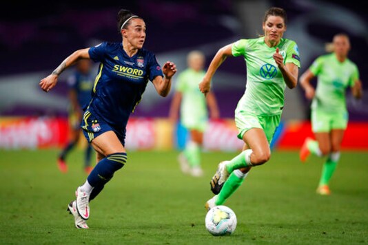 England Defender Lucy Bronze Returns To Man City From Lyon