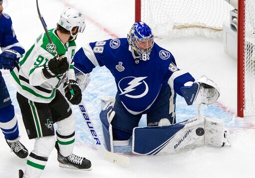 Perry Gives Stars 1 0 Lead After 1 In Game 5 Of Cup Final