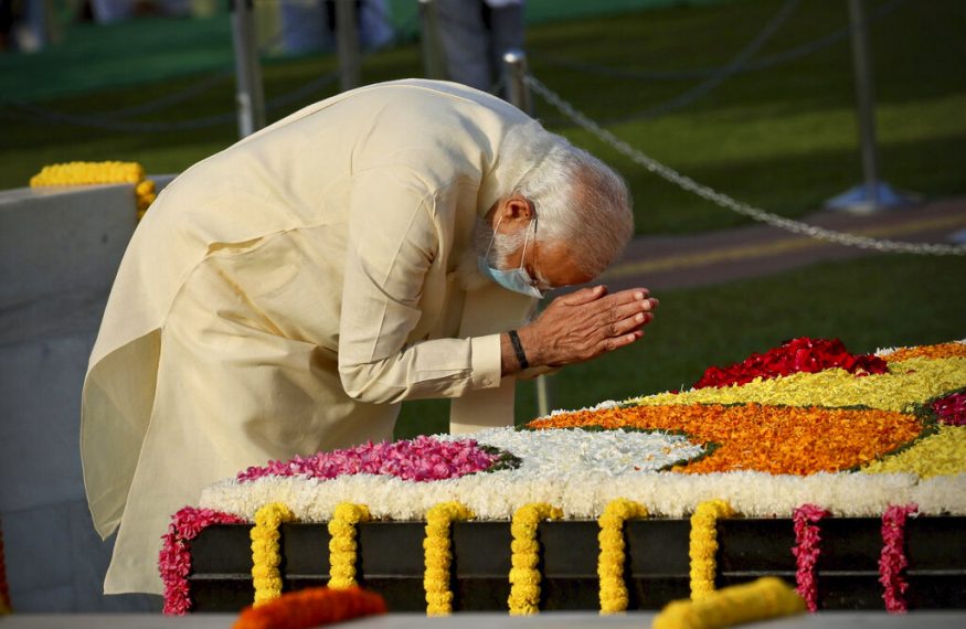 Political Bigwigs Pay Tributes to Mahatma Gandhi on His 151 Birth ...