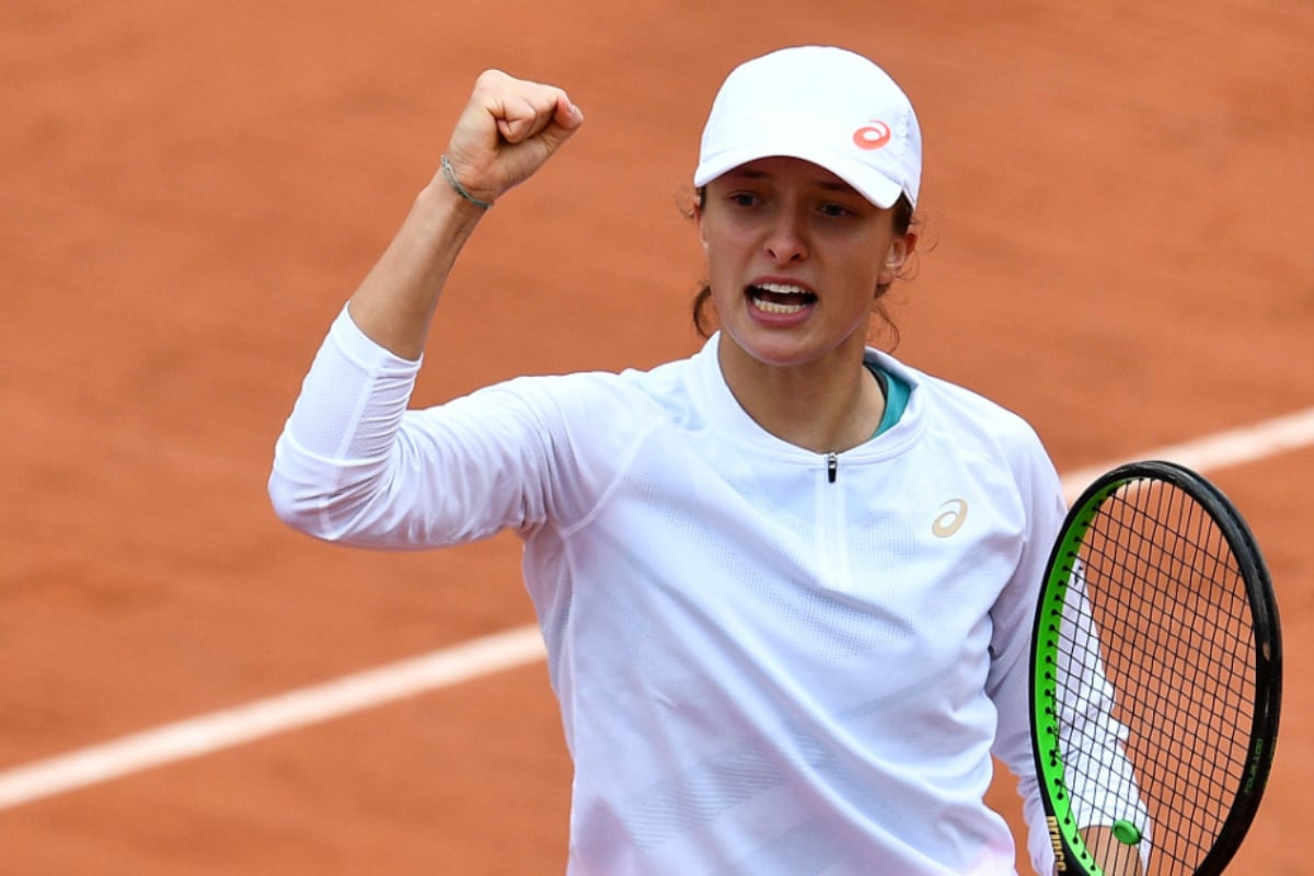 Alexandrova wins first triple-tiebreak Wimbledon match in Open Era