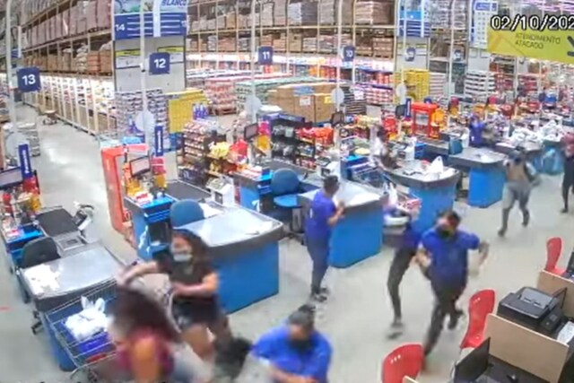 CCTV Footage Shows Collapse of Huge Shelves in Brazilian Supermarket ...