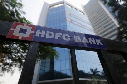 एचडीएफसी बैंक का मुख्यालय मुंबई में चित्रित किया गया है।  (रायटर)