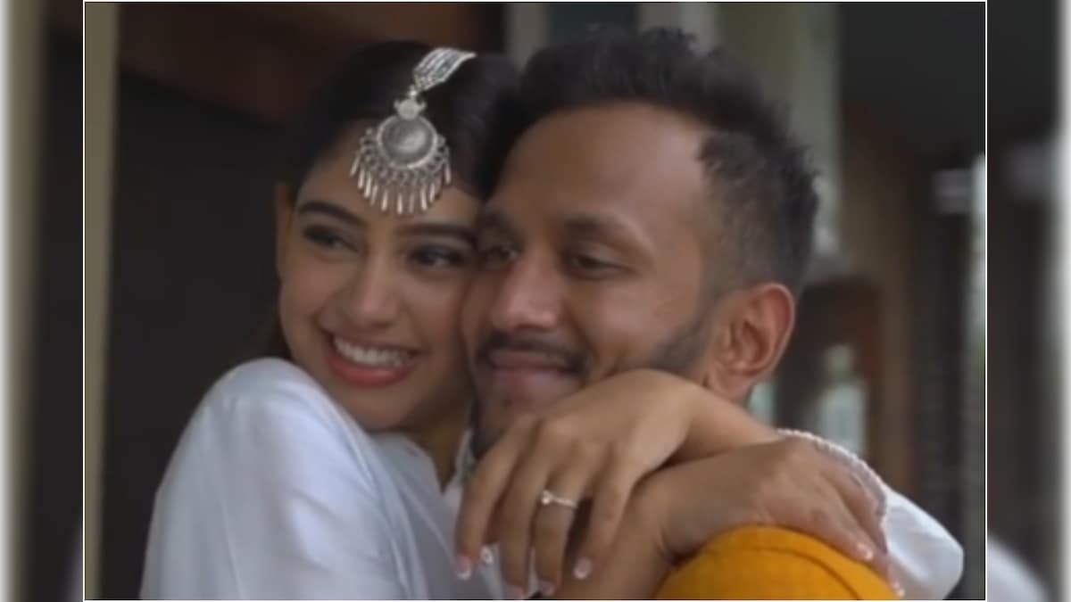 Niti Taylor Announces Her Covid Wedding with Parikshit Bawa, Watch Video