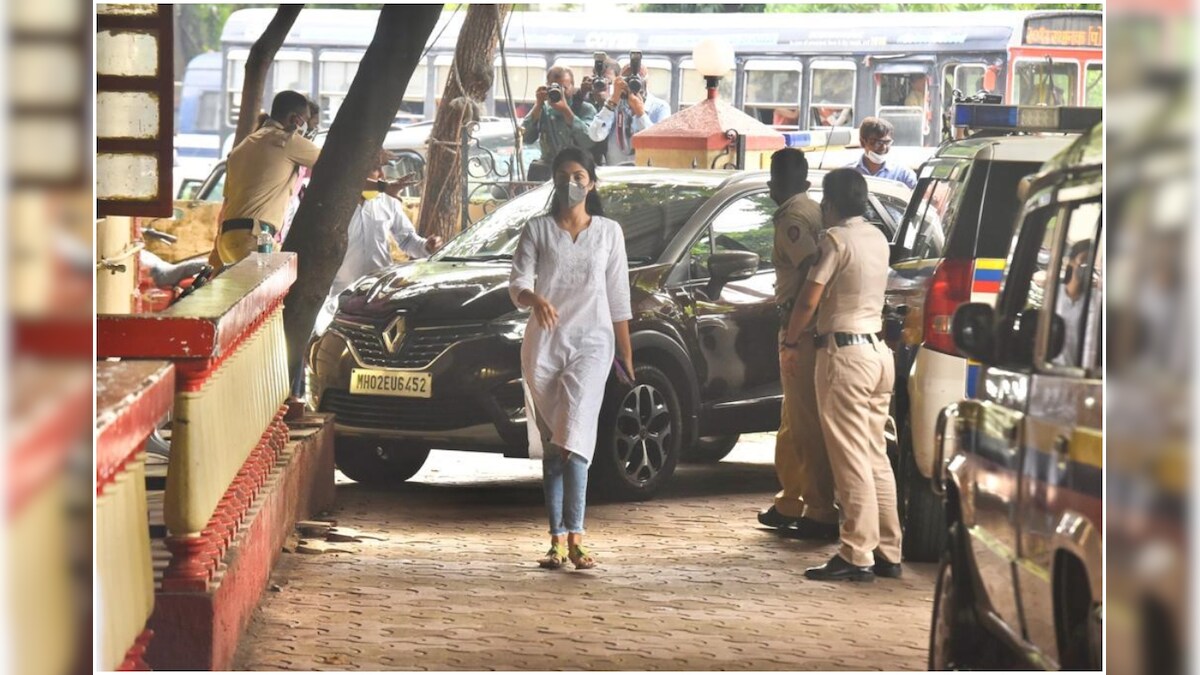 Sushant Singh Rajput Case LIVE Updates: Rhea Chakraborty Visits Santacruz Police Station A Day After Getting Bail