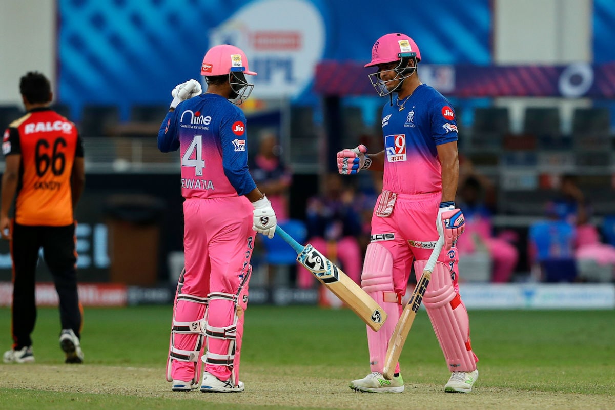 IPL 2020: Rahul Tewatia & Riyan Parag's Late Show Seals RR Victory Against SRH