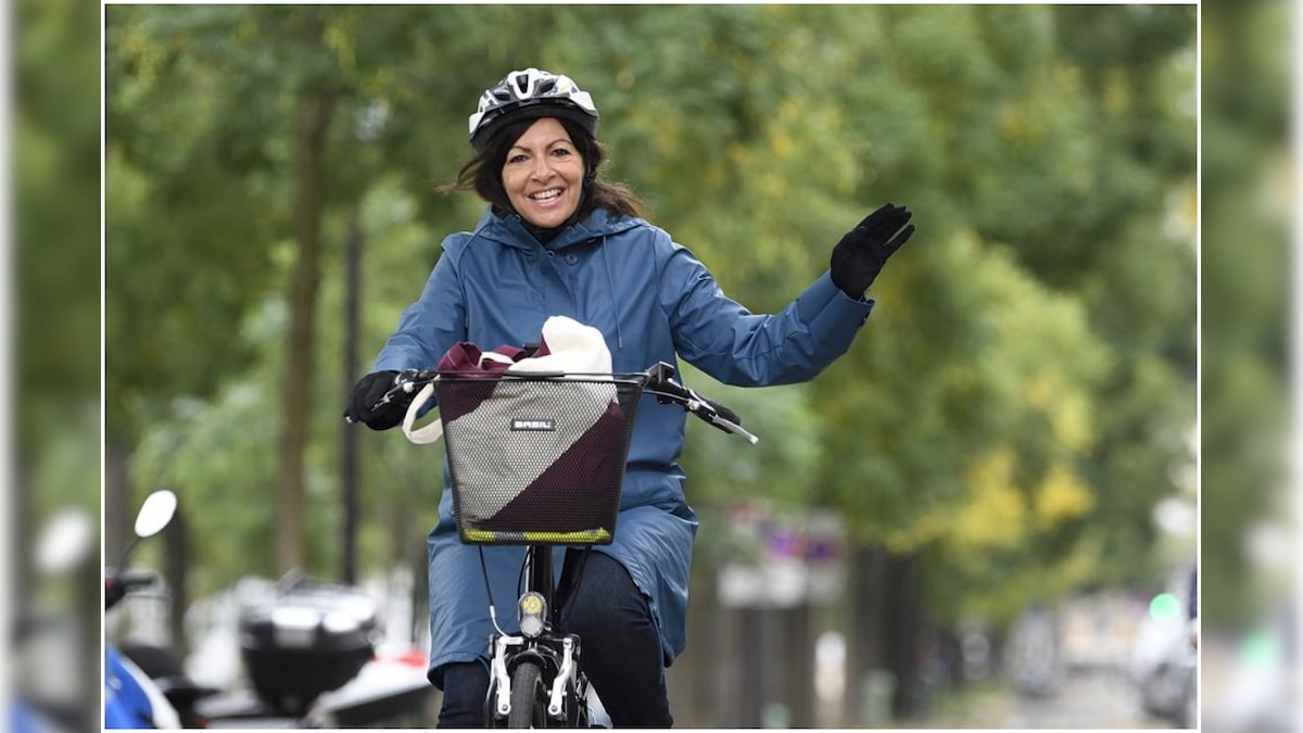 Corona-cycleways: Paris Mayor Wants Residents to 'Forget' What It's Like to Cross City in Cars