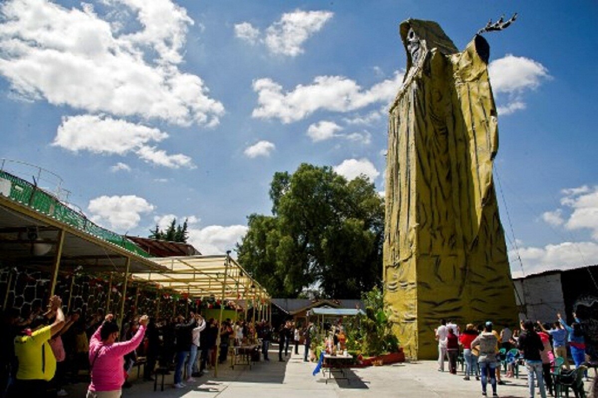 As Pandemic Rages on, Mexicans Pray to Death Saint 'Santa Muerte' for Health and Harmony