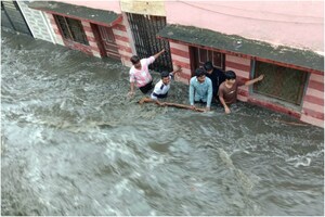 Heavy Rains Disrupt Normal Life in Telangana, Andhra Pradesh; Rescue Ops Underway
