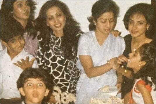 Hrithik Roshan in throwback pic with Sridevi Hrithik Roshan in throwback pic with Sridevi