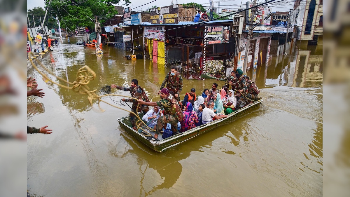 31 Killed as Heavy Rains Batter Telangana, Andhra Pradesh and Maharashtra, Wreak Havoc in Karnataka