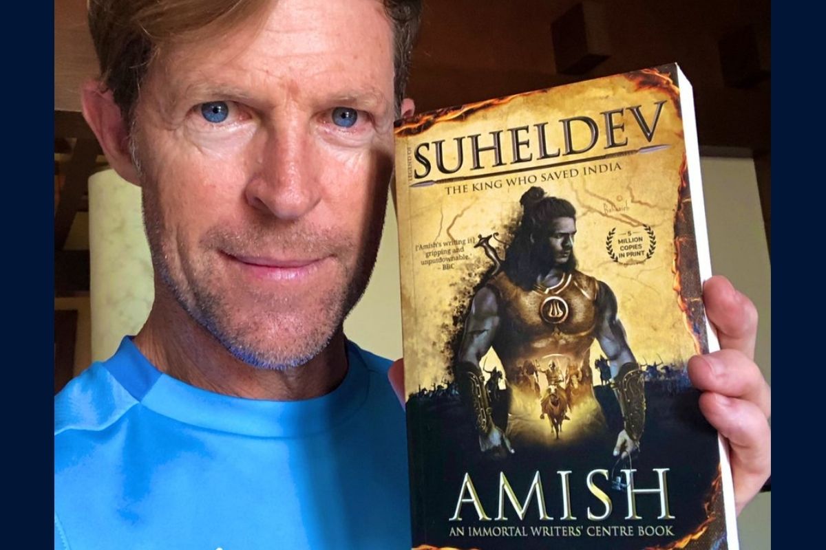 Former African Cricketer Jonty Rhodes's Love for Amish Tripathi's Latest Book Goes Viral