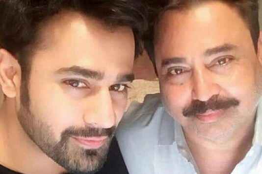 Naagin 3 Fame Pearl Puri Writes Heartfelt Note for His Deceased Father Naagin 3 Fame Pearl Puri Writes Heartfelt Note for His Deceased Father