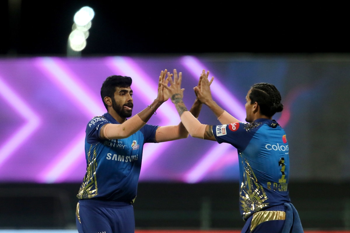  Bumrah Restricts RCB to 164-6