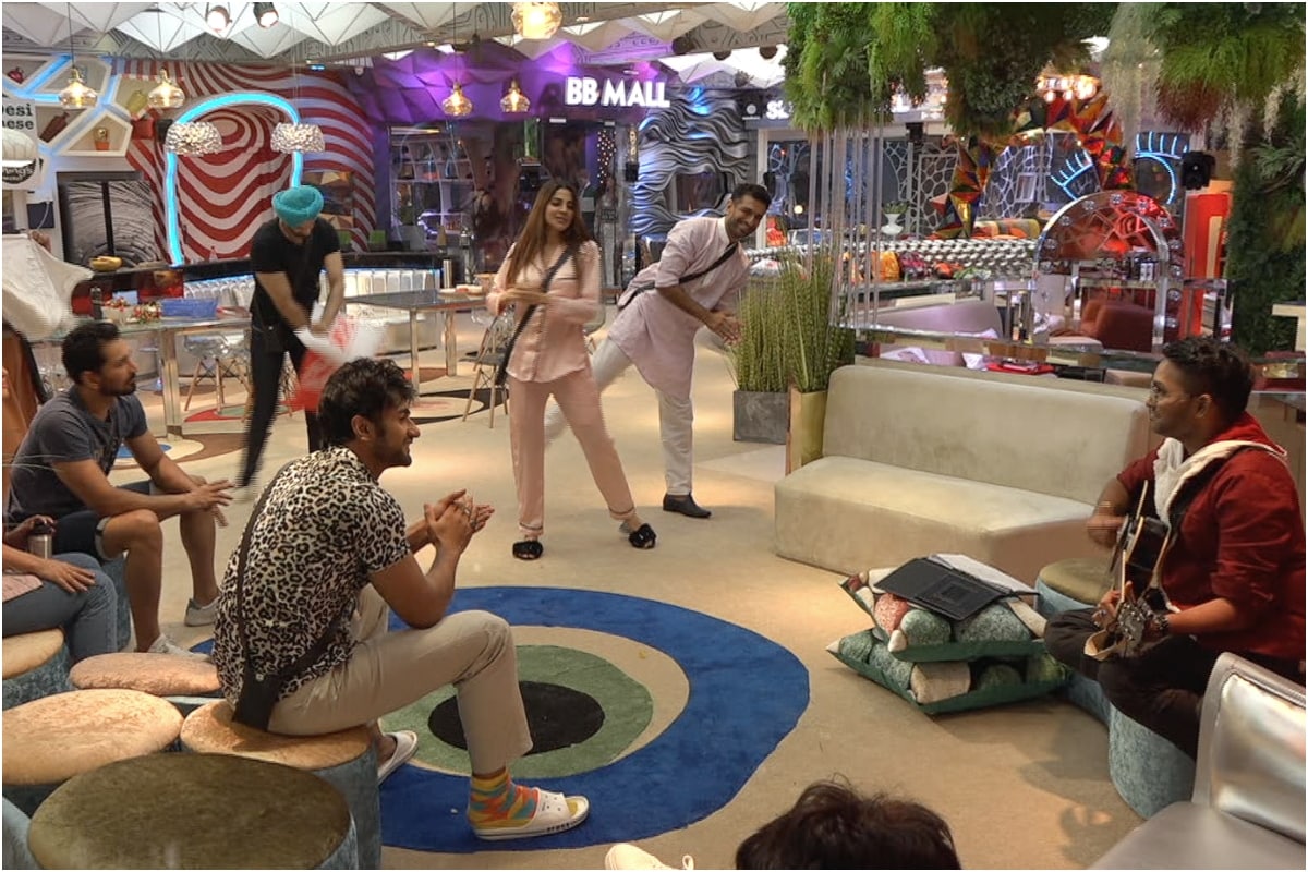 Bigg Boss 14 Day 14 Written Updates: Jaan Kumar Dedicates ...