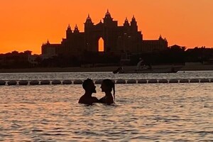 Virat Kohli & Anushka Sharma 'Rekindle' Romance as They Enjoy a Magical Sunset in the Pool