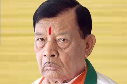 BJP candidate Bisahulal Singh from Annupur. (Credits: Twitter)