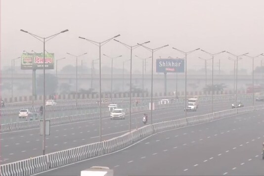 Visual from Delhi-Noida Direct (DND) flyway on Thursday morning. (Image: ANI)