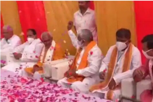 Swatantra Dev Singh, UP BJP Chief was caught on camera sharing stage and showering flower petals on Surendra Singh, BJP MLA from Bairia
