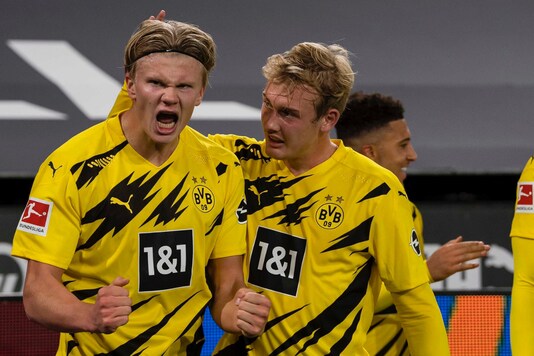 Bundesliga Borussia Dortmund Canter Home In Ruhr Derby To Pile On Schalke Misery
