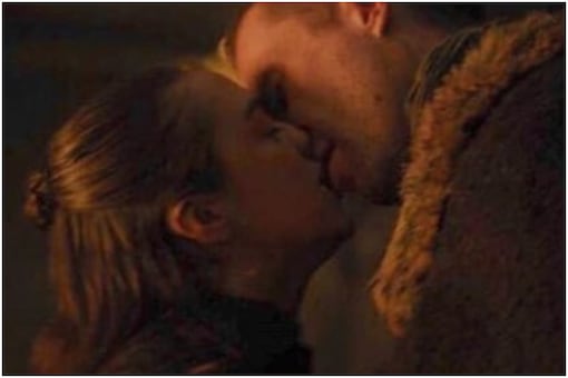 Game of Thrones' Gendry Joe Dempsie Says Sex Scene with Maisie Williams in Season 8 was Odd