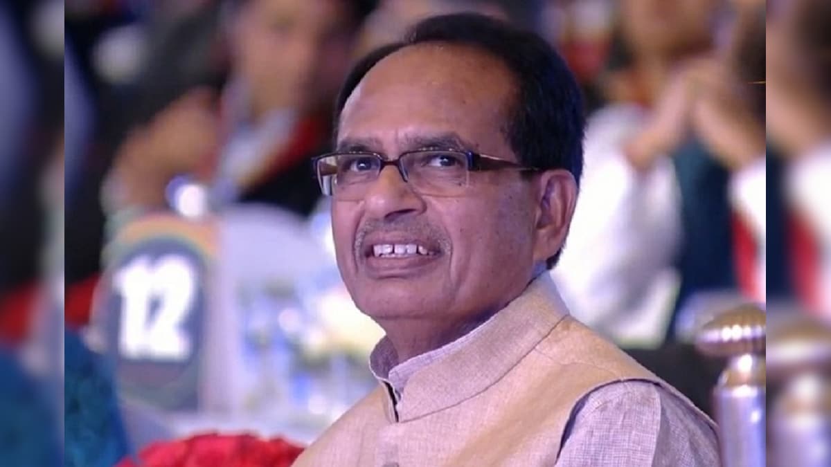 Frontline Workers Should Get Covid-19 Shots on Priority, Says MP CM Shivraj Singh Chouhan