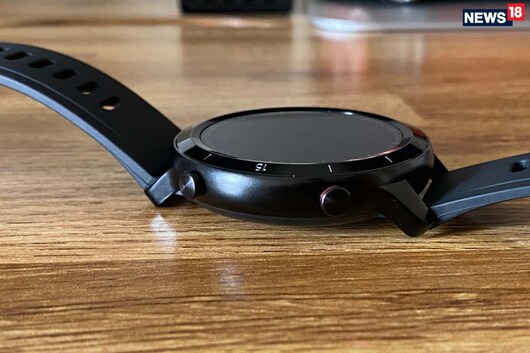 TicWatch GTX Review: This Is A Surprisingly Affordable And Genuinely Stylish Smartwatch