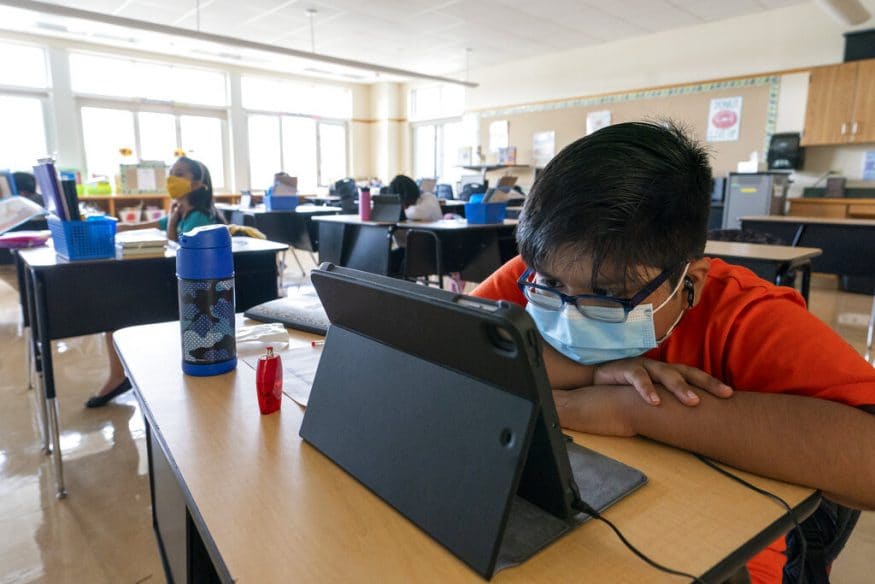 School Teachers Improvise to Make Hybrid Learning Work Amid Coronavirus ...