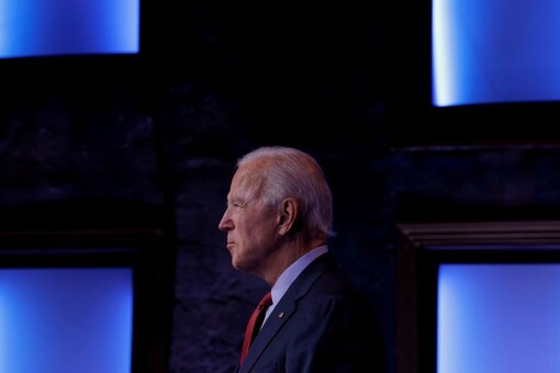 Democratic U.S. presidential nominee and former Vice President Joe Biden makes a statement after participating in briefing about the coronavirus disease (COVID-19), in Wilmington, Delaware, U.S., October 28, 2020. REUTERS/Brian Snyde